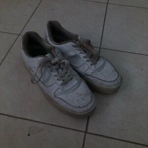 Classic White Women/ Men Sneakers